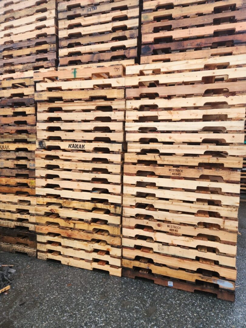 a stack of pallets